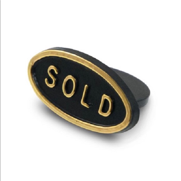 UGG Shoes - Ugg Dakota Pom Pom Slippers Size 9❤️❤️